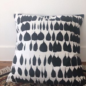 Queen of Spain Fabric Pillow Case 24" x 24" (1)